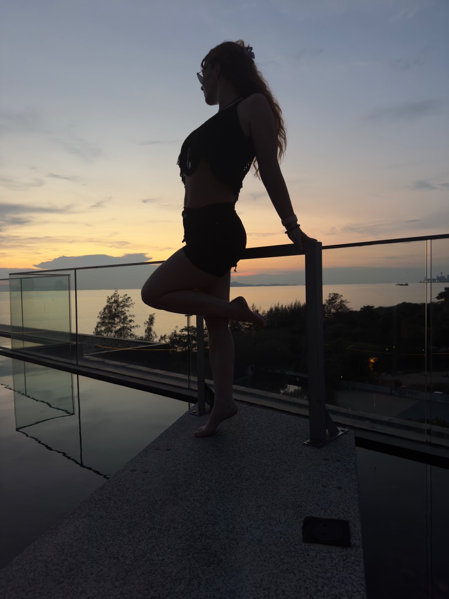 thebunkbuddies's tweet photo. Wandered through Pattaya's floating markets, played with elephants, and watched the sun strip the sky #bare.... #PattayaNights #SunsetTease #WanderlustUnleashed https://t.co/iZyGpARZf0