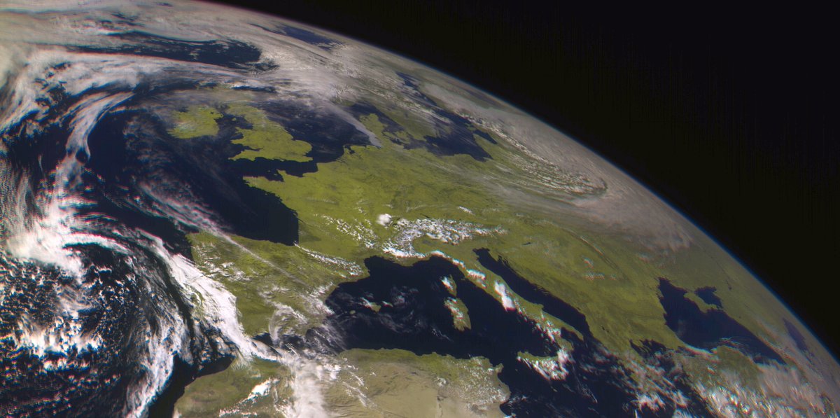 Elektro L2 @ 14:30 UTC , avg: 8.4 DB / peak 9.0 DB
at sw-NL.. getting stronger..

( RGB 321 / alignement by GIMP )