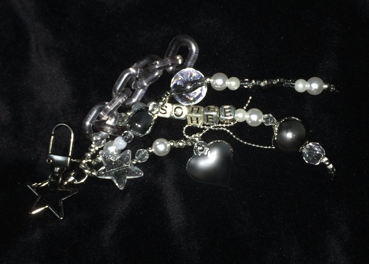 #RT 추첨 한 분 최애 맞춰서 라이즈 키링 만들어 드립니다、、ദ്ദി(˵ ^ ^ ˵ ) 

사유) 미친 컨포