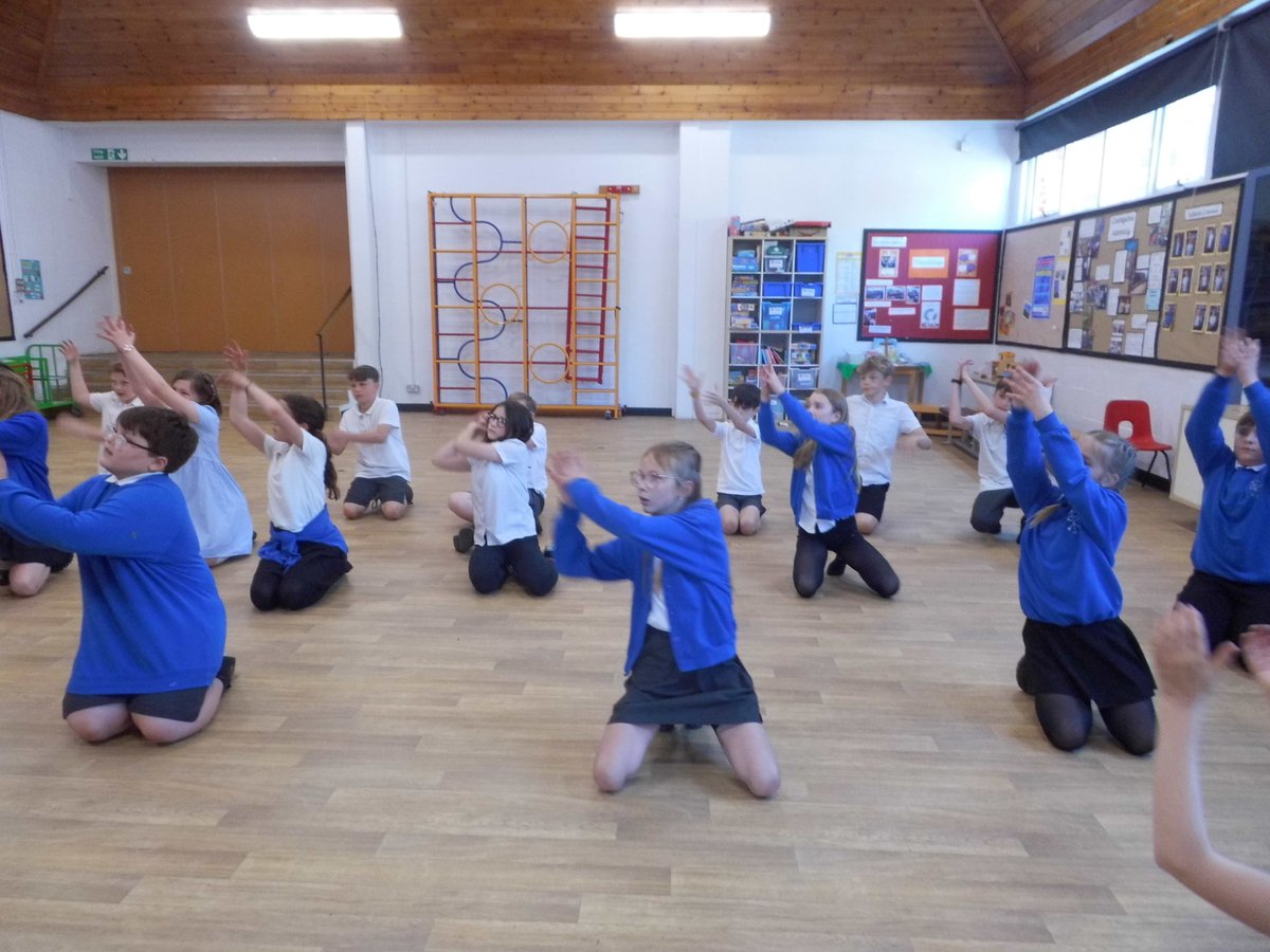 What an energetic and inspiring day we’ve had for our PE Enrichment Day! Every year group took part in a contemporary dance workshop, exploring how movement, facial expressions, and body language can be used to express different emotions.