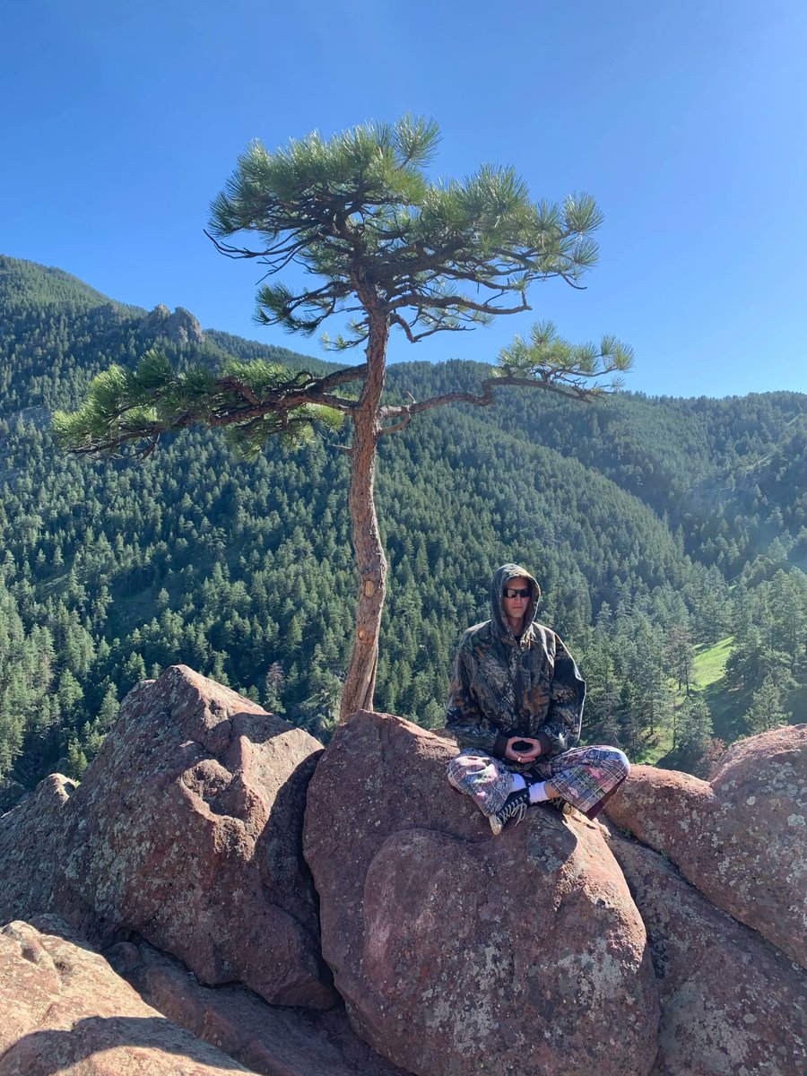 I used to be stuck in a constant state of fight-or-flight.

My shallow breathing left me tired, anxious, and distracted..

Then I discovered pranayama, and everything changed.

Here's how to unlock your true potential with the power of breath: