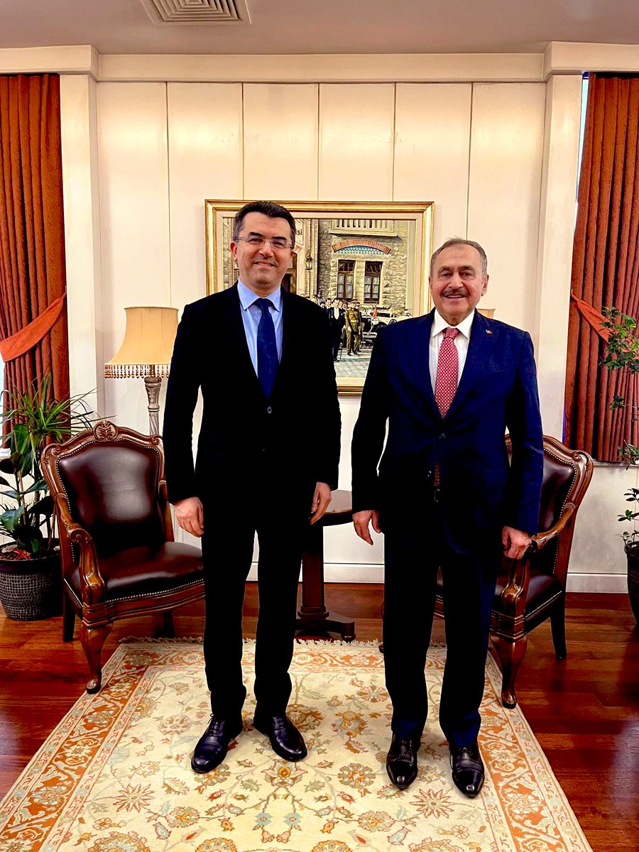 Gümüşhane, Erzurum Valiliği ve AFAD Başkanlığı dönemlerinde başarılı çalışmalar yapan Cumhurbaşkanımız Sayın Recep Tayyip Erdoğan’ın tensipleriyle Milli Güvenlik Kurulu Genel Sekreterliğine vazifelendirilen Okay Memiş’i ziyaret ederek bazı hususlarda istişarelerde bulunduk.