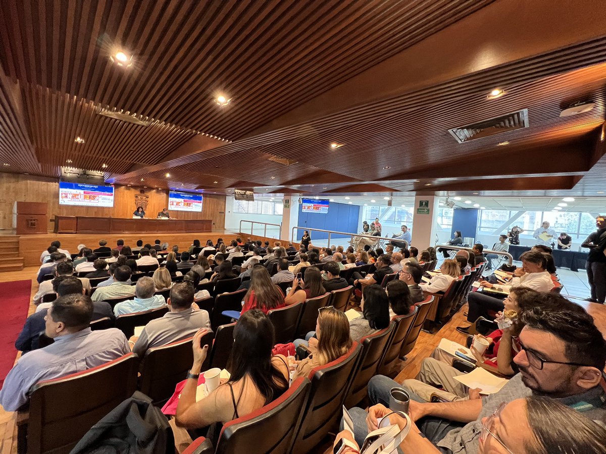 sems_udg's tweet photo. Arranca sesión del Consejo Universitario de Educación Media Superior #CUEMS. 

El máximo órgano de gobierno del SEMS presentará la terna para quien ocupe la Dirección General para el periodo 2025-2028.

#SomosSEMS. https://t.co/wq3wtedDZ7