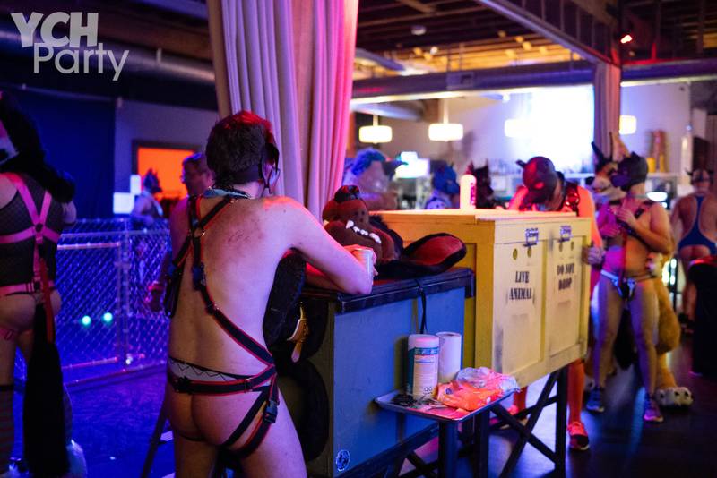 YCH: Discount Fetish Night tweet media