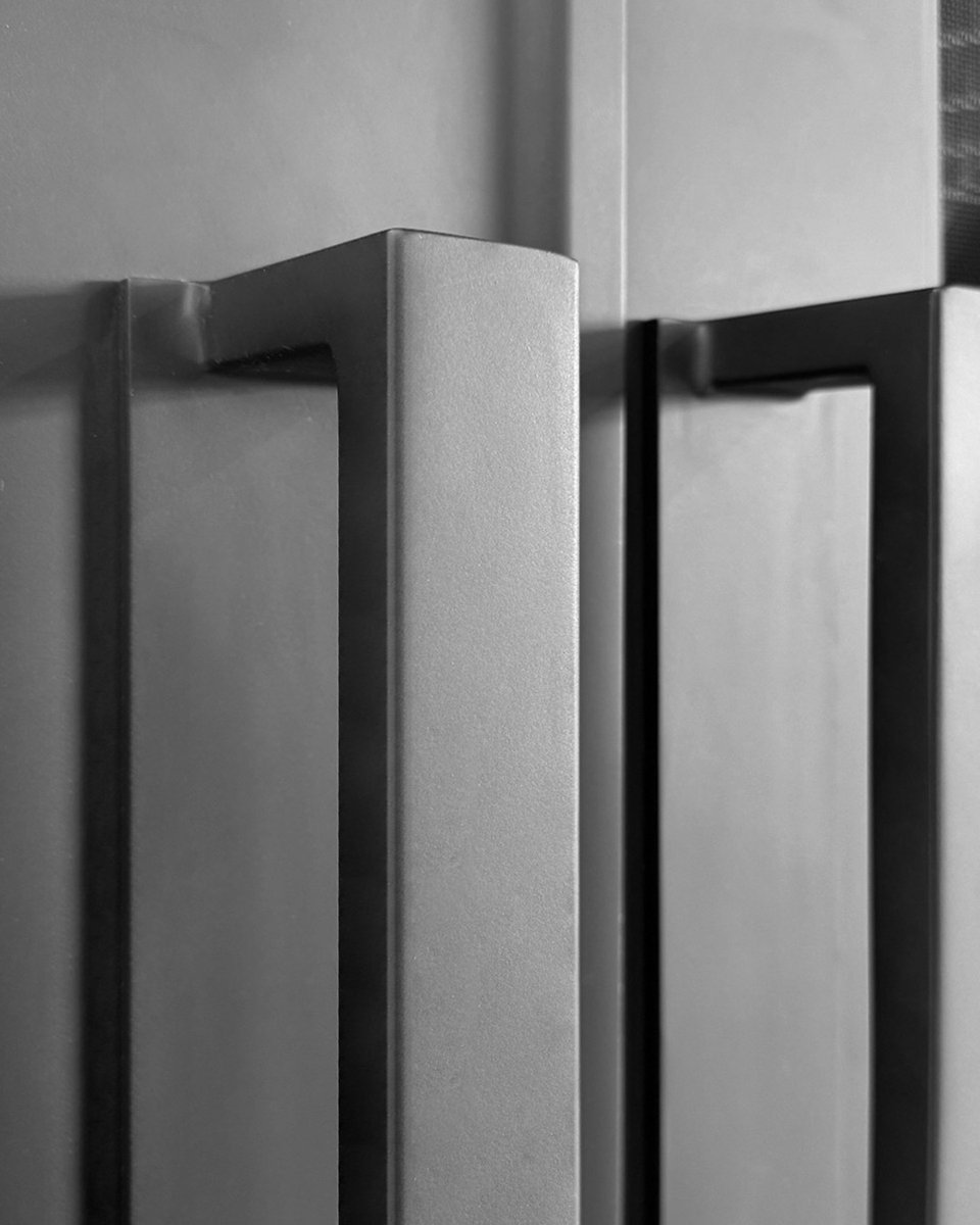 IWantThatDoor's tweet photo. MYSTIC: A fusion of symmetry and mystery. Where design meets emotion.

#MysticDoor #LuxuryEntryways #ArchitecturalStatement #ModernElegance #SymmetryInDesign #SophisticatedSpaces #ContemporaryCraftsmanship https://t.co/jglj3YL9um