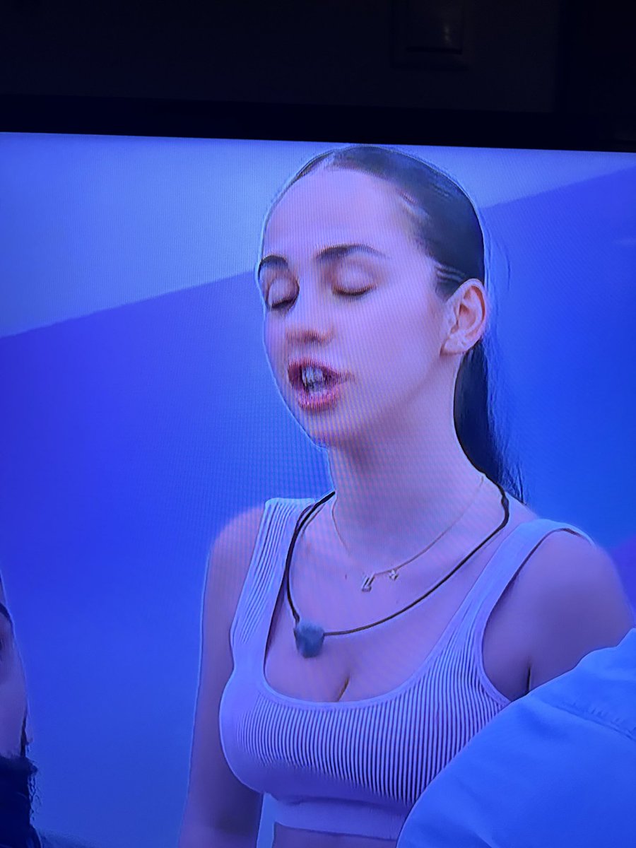 Να της τραβηξεις ενα φούσκο μέσα στη μάπα #BigBrotherGR