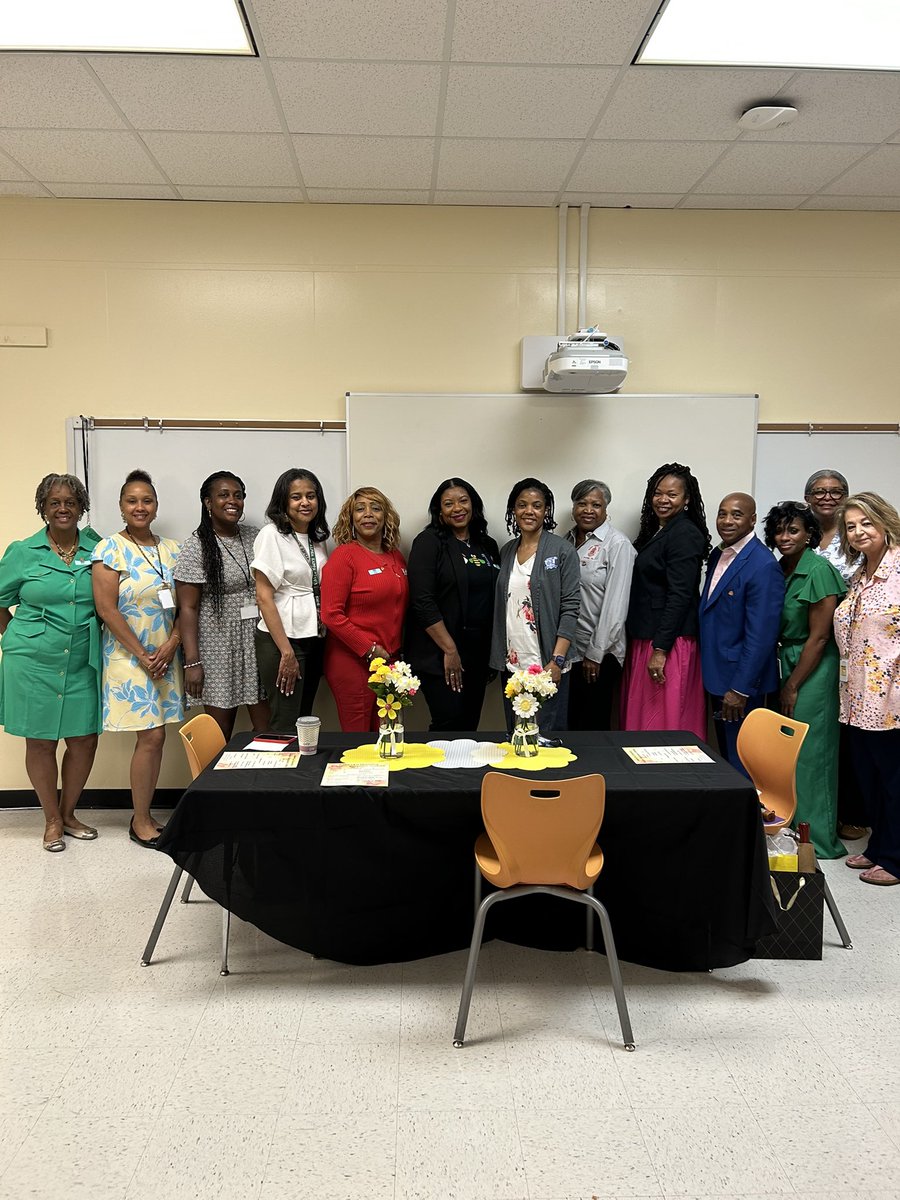 Kine' Geathers (@kgeducator8) on Twitter photo My ❤️ was full this morning as we celebrated our VIP guests—parents, partners and volunteers during the Appreciation Breakfast. Shout out to <a href="/mrsqdw/">Quajulan Wimberly</a> for organizing an amazing event. <a href="/AlchemistofEDU/">Samantha Atchison</a> My ❤️ was full this morning as we celebrated our VIP guests—parents, partners and volunteers during the Appreciation Breakfast. Shout out to <a href="/mrsqdw/">Quajulan Wimberly</a> for organizing an amazing event. <a href="/AlchemistofEDU/">Samantha Atchison</a>