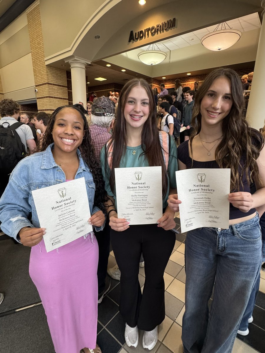 McKinney Boyd Womens Basketball (@mbladybroncos) on Twitter photo Lady Broncos just do it better!
Congratulations to these ladies, Jaelynn Coleman, Shelby Harrington and Savannah Heihn on their National Honor Society inductions!
You make us proud!
<a href="/HeihnSavannah/">Savannah Heihn</a> <a href="/Shelbyleigh05/">Shelby Harrington</a> <a href="/MBHSBroncos/">McKinney Boyd Athletics</a> Lady Broncos just do it better!
Congratulations to these ladies, Jaelynn Coleman, Shelby Harrington and Savannah Heihn on their National Honor Society inductions!
You make us proud!
<a href="/HeihnSavannah/">Savannah Heihn</a> <a href="/Shelbyleigh05/">Shelby Harrington</a> <a href="/MBHSBroncos/">McKinney Boyd Athletics</a>