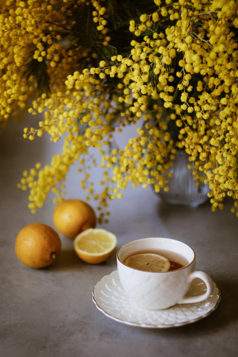 Squeeze a little sunshine into your sip! Black tea is packed with health-boosting bioactives, perfect for supporting your immunity and overall wellness. Add a slice of lemon for a refreshing twist. 🍋