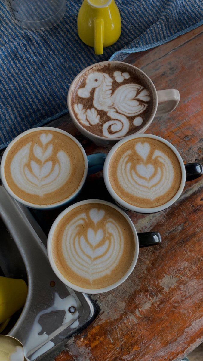 aaaabnormality's tweet image. lihat video lama,
 jadi pen balik ngeshift lagi klo gini wkwk