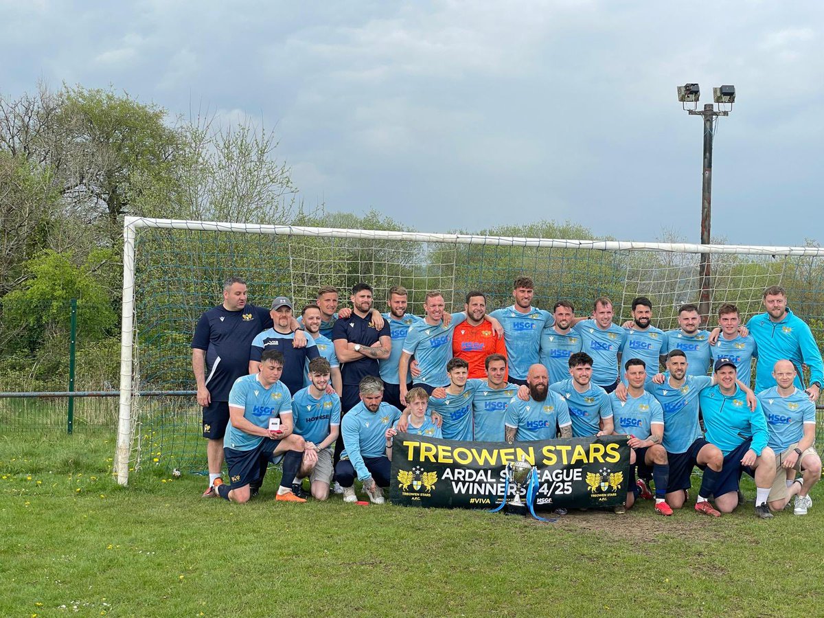 What a way to finish a season #champions #goldenglove
<a href="/Treowenstarsfc/">Treowen Stars</a>
