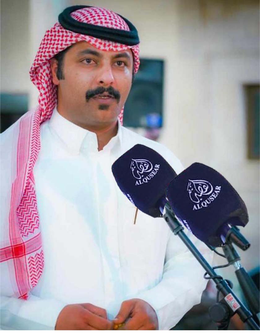 shababAlMutairi's tweet photo. شاعر ورجال وموقف بطولي

الشاعر #طلال_الشمري عندما وصل الامر لشعراء قبيلته اكتفى بالقول (اذا وصل الامر للتفرقة وخدش سلوم الرجال الشعر ليس راس مال ولن يفرح المغرض بتصريح)

مثل هذا الموقف يشرف الجميع لله دره من رجل وشاعر 
ولله درها من قبيلة تنجب الابطال سيرها سير قبائل وعوائل مملكتنا الحبيبه✋