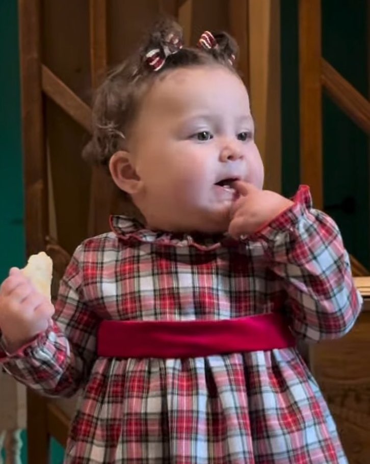 “hmm ishallla ka mish te festa ditl”

#hbdLunaMariEjlli