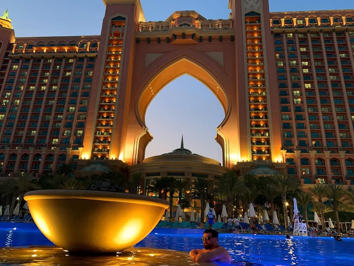 ClintonJake986's tweet image. Our language is the reflection of ourselves 🔮

I always take journals with me and this trip I took an older one from five years ago… 🖊 

What I wrote down then is now coming into play and the interesting thing about it all is the language I had used was if this goal had alread