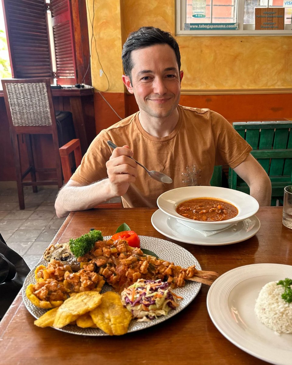 promtur_panama's tweet image. Panama welcomed Martín Grosz from @clarincom on a culinary journey through history, culture, and authentic flavors — showing why we’re a unique culinary destination. 🇵🇦🍽️
#PanamaIsFlavor #VisitPanama