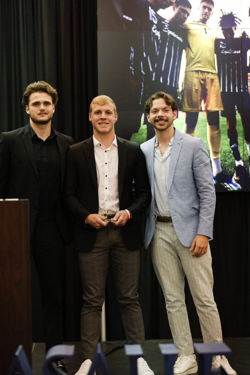LaSalle_MSOC's tweet image. Proud to have taken home the awards for Academic Excellence and Community Service 📚🤲

#GoExplorers🔭