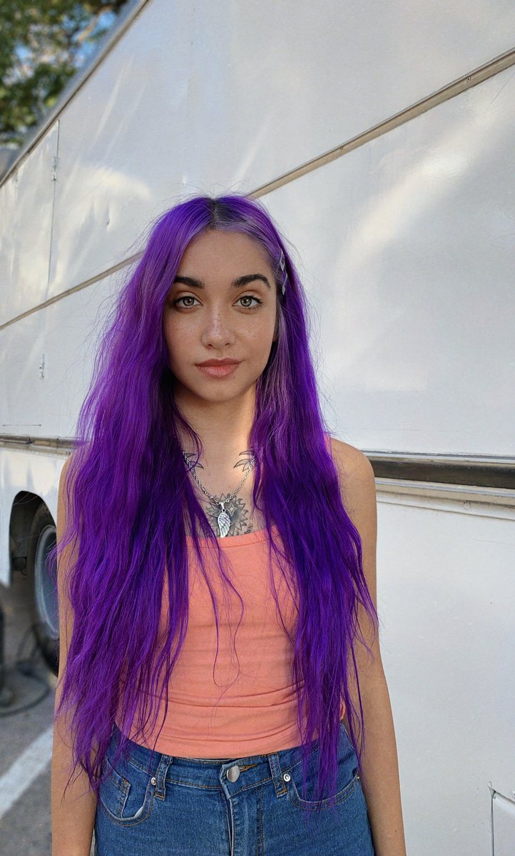 lienzodorado's tweet image. 𝙻as greñitas 𝚖oradas de sirena 🧜🏻‍♀️♡ volvieron, y para 𝕚naugurar este hecho que a nadie le 𝕚mporta (🤪) estoy escuchando lo nuevo del #ℬᥱᥱʼ๑𐚈𝑂𝑆𝑇 que, acá entre nos, me dejó más enamorada que nunca. #ฬa𝕚t𝕚ngた𝔜ⱺu·𝚖թ𝟹 desde ya entra a mi playlist de 𝖋avoritas.