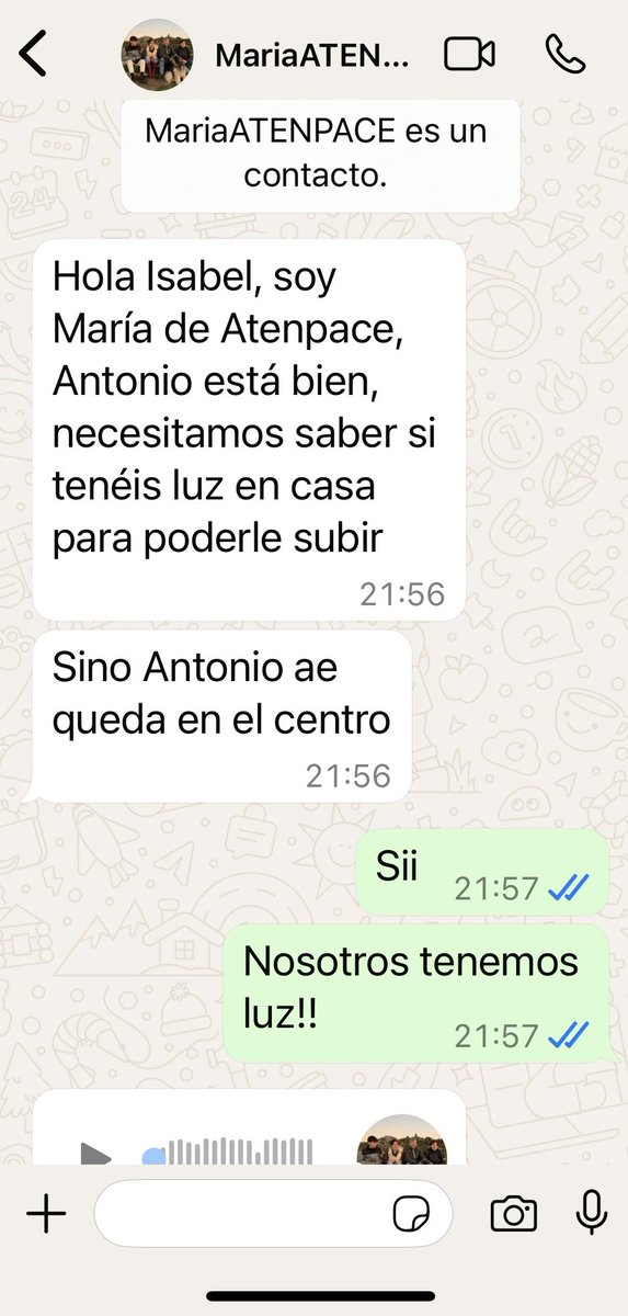 isabel_bach's tweet photo. @natalia_velilla Todavía me emociono. No tuvimos comunicación en toda la tarde y cuando a las 22,30 h llegamos al Centro allí estaba todo el personal. Muchísimas gracias por cuidar de nuestros hijos, @atenpace https://t.co/qOgnVxXzod