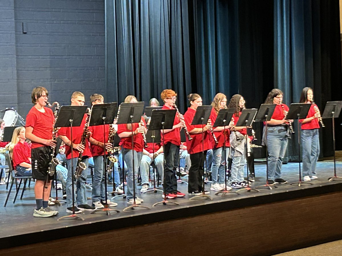 BluffsMSBand's tweet photo. ๐ผ @scbpubschools 4th & 5th graders were a GREAT audience for the 8th @BluffsMSBand โBe Part of the Bandโ Recruiting Concert today! #JoinBand ๐พ๐ถ๐บ https://t.co/dmp6ECHvNX