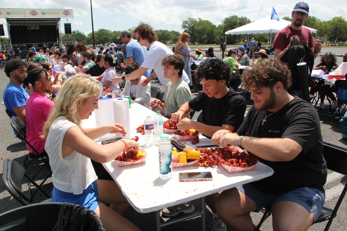 University of New Orleans tweet media