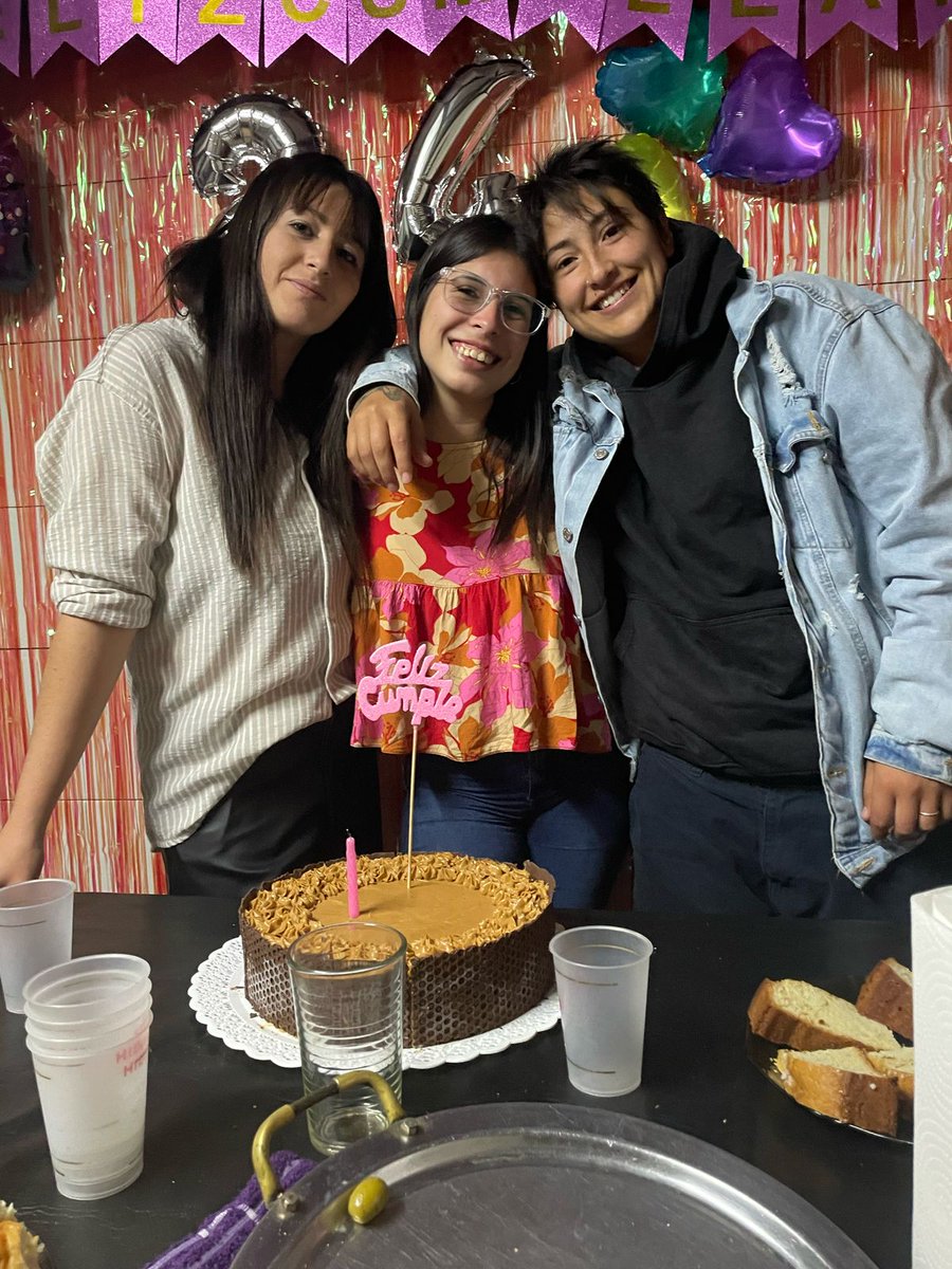 cami1herrera's tweet photo. Todo sigue igual de bien ❤️‍🩹 https://t.co/r6t4sK2Tiw