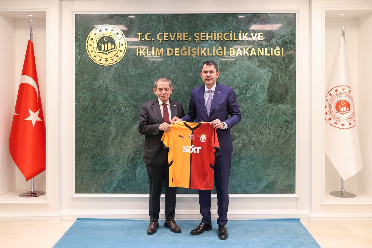 GalatasaraySK's tweet photo. Galatasaray Spor Kulübü Başkanı Dursun Aydın Özbek, T.C. Çevre, Şehircilik ve İklim Değişikliği Bakanı Sayın Murat Kurum ile T.C. Çalışma ve Sosyal Güvenlik Bakanı Sayın Vedat Işıkhan’ı makamlarında ziyaret etti. https://t.co/kS3NLU2Ekr