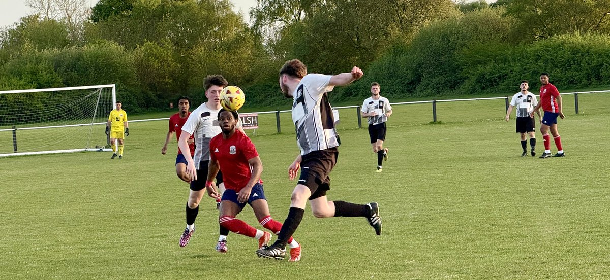 Lee Vaughan ๐๐งก๐ด๓ ง๓ ข๓ ฅ๓ ฎ๓ ง๓ ฟ (@bowbrookshrew) on Twitter photo A lovely evening for some Tuesday night football !๐คชโ๏ธSo it was off to visit the other ground on Long Lane that I hadnโt been to to see <a href="/WyrleyF/">Wyrley United FC</a> take on <a href="/DudleyAthletic1/">Dudley Athletic</a> in the <a href="/wmrfl/">West Midlands (Regional) League</a> FT 2-4 #Groundhopping A lovely evening for some Tuesday night football !๐คชโ๏ธSo it was off to visit the other ground on Long Lane that I hadnโt been to to see <a href="/WyrleyF/">Wyrley United FC</a> take on <a href="/DudleyAthletic1/">Dudley Athletic</a> in the <a href="/wmrfl/">West Midlands (Regional) League</a> FT 2-4 #Groundhopping