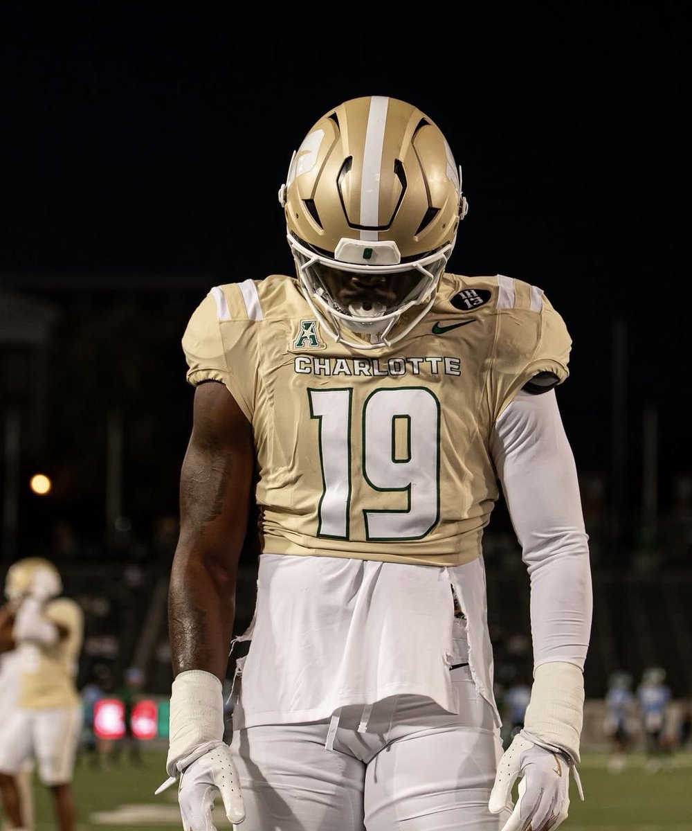 esa wittingburg (@esawittingburg) on Twitter photo #AGTG I am Blessed to Receive my 5th Division 1 Offer from UNC-Charlotte #GoldStandard🔨
#GoNiners
<a href="/CharlotteFTBL/">Charlotte Football</a> <a href="/Coach_TBell/">Tre' Bell</a> <a href="/Baj_Blitz/">Coach Baj</a> <a href="/COACH_JAKES/">J JACOB</a> <a href="/EOJagsFootball/">East Orange HS Football</a> <a href="/TheUCReport/">Billy Tucker</a>
<a href="/247Sports/">247Sports</a> <a href="/On3sports/">On3</a> @RivalsRichie <a href="/RivalsFriedman/">Adam Friedman</a>
<a href="/BrianDohn247/">BrianDohn247</a> <a href="/SWiltfong_/">Steve Wiltfong</a>
<a href="/ChadSimmons_/">ChadSimmons</a> #AGTG I am Blessed to Receive my 5th Division 1 Offer from UNC-Charlotte #GoldStandard🔨
#GoNiners
<a href="/CharlotteFTBL/">Charlotte Football</a> <a href="/Coach_TBell/">Tre' Bell</a> <a href="/Baj_Blitz/">Coach Baj</a> <a href="/COACH_JAKES/">J JACOB</a> <a href="/EOJagsFootball/">East Orange HS Football</a> <a href="/TheUCReport/">Billy Tucker</a>
<a href="/247Sports/">247Sports</a> <a href="/On3sports/">On3</a> @RivalsRichie <a href="/RivalsFriedman/">Adam Friedman</a>
<a href="/BrianDohn247/">BrianDohn247</a> <a href="/SWiltfong_/">Steve Wiltfong</a>
<a href="/ChadSimmons_/">ChadSimmons</a>