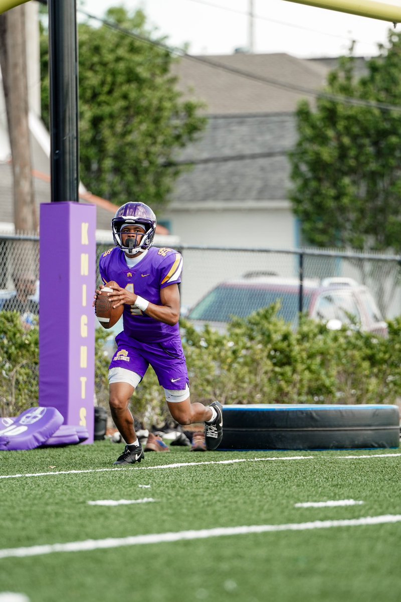 tigcoulon_1's tweet image. Last Run💜💛