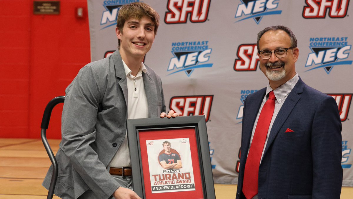 RedFlashMVB's tweet image. Congrats to Andrew Deardorff, Nathan Hayes, and Nathan Zini for receiving awards at Monday's Flash Awards ceremony!
🔴⚡️🏐