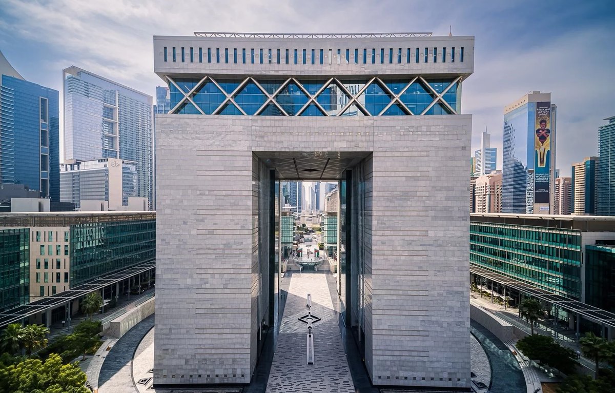 Dubái apuesta por la IA y las fintech para liderar el futuro financiero global: entrevista con Mohammad Alblooshi #DIFC #EspecialDataiFX dataifx.com/post/dubai-apu…