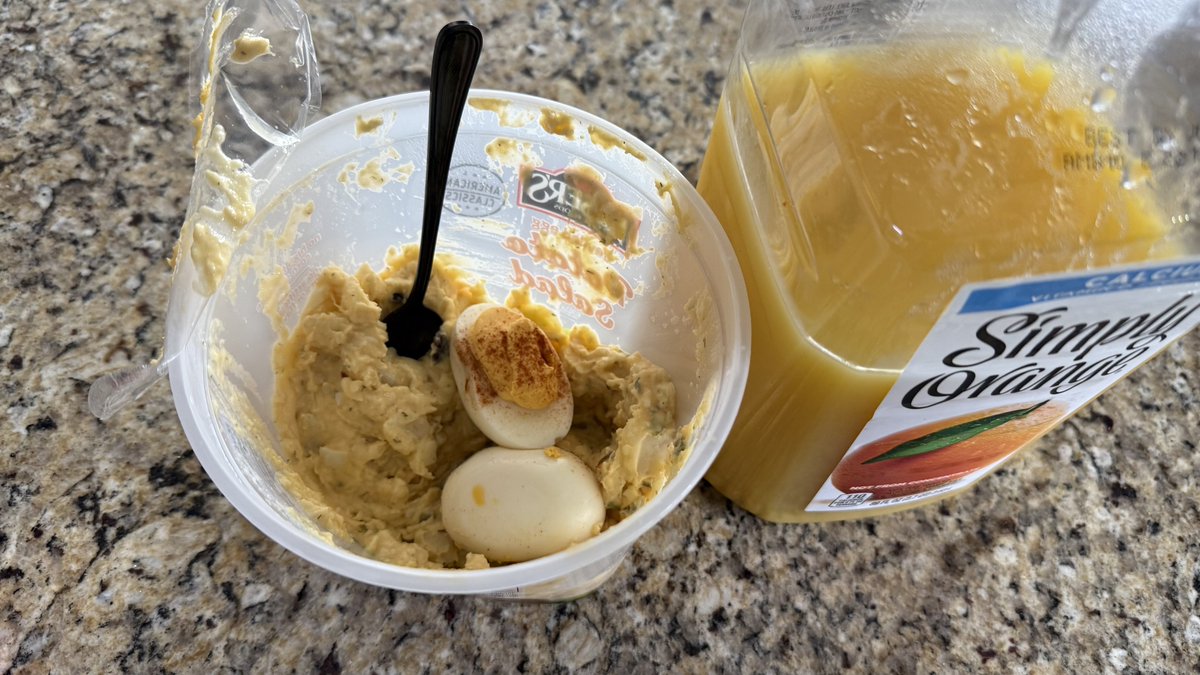 Hey <a href="/Mike_Haracz/">Chef Mike Haracz</a>, <a href="/ChefReactions/">Chef Reactions</a> rate my lunch.