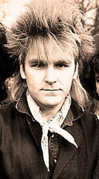 RIP Mike Peters. In a lifetime spent in and around the music biz, I never heard a bad word said about Mike. That's some tribute.