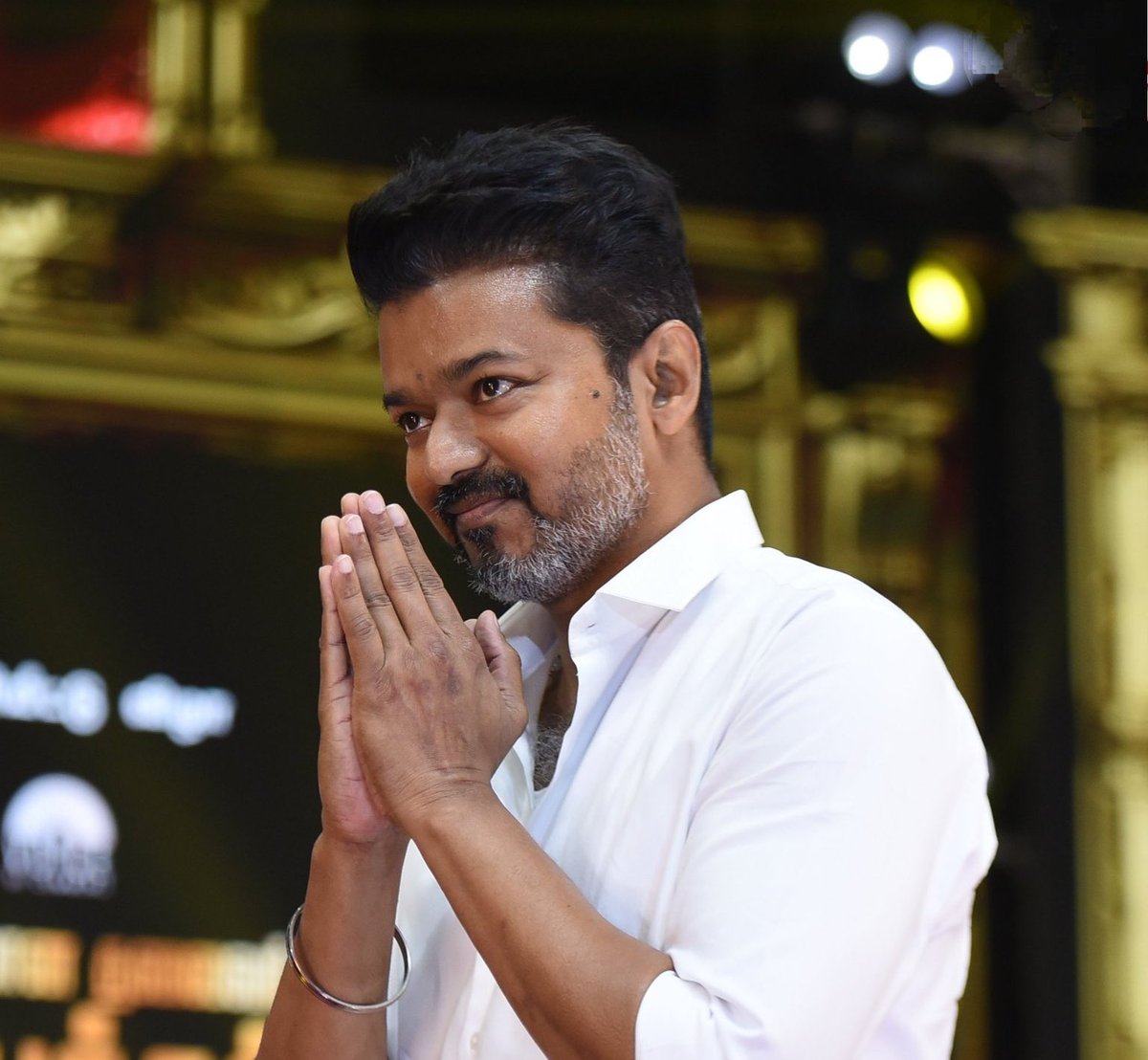 KARTHIK DP (@dp_karthik) on Twitter photo #ThalapathyVijay fans — #TouristFamily is ours! ❤️🔥
•TVK Flag Anthem
•Theri iconic dialogue
•Aalthotta Bhoopathy
•Yaaradhu from Kaavalan
•Shajaghan’s epic dialogue
Big thanks to <a href="/SasikumarDir/">M.Sasikumar</a>, director @AbishanJeevinth & producer @YuvrajGanesan for this tribute! #ThalapathyVijay fans — #TouristFamily is ours! ❤️🔥
•TVK Flag Anthem
•Theri iconic dialogue
•Aalthotta Bhoopathy
•Yaaradhu from Kaavalan
•Shajaghan’s epic dialogue
Big thanks to <a href="/SasikumarDir/">M.Sasikumar</a>, director @AbishanJeevinth & producer @YuvrajGanesan for this tribute!