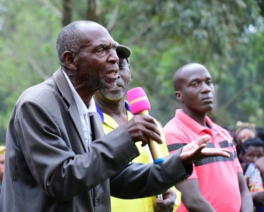 azardhazah52's tweet image. "You may kïss ur Bríde" should be used only for v!rgíns. Others should be told "You may continue from where you left "😂 bantu bange munbulile #SAMOX.