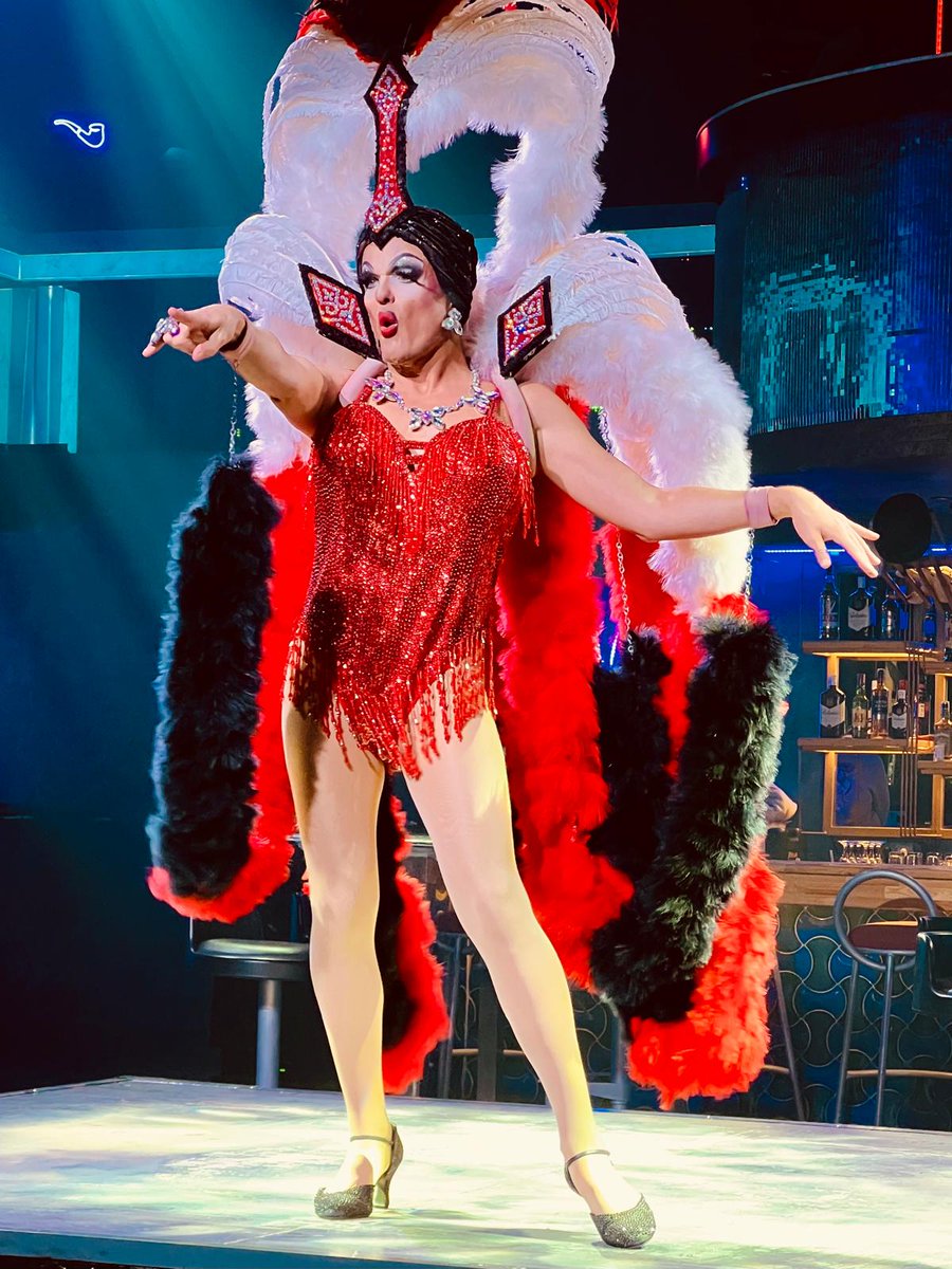 DixieSwallows's tweet image. I do love a warm hand on my opening..