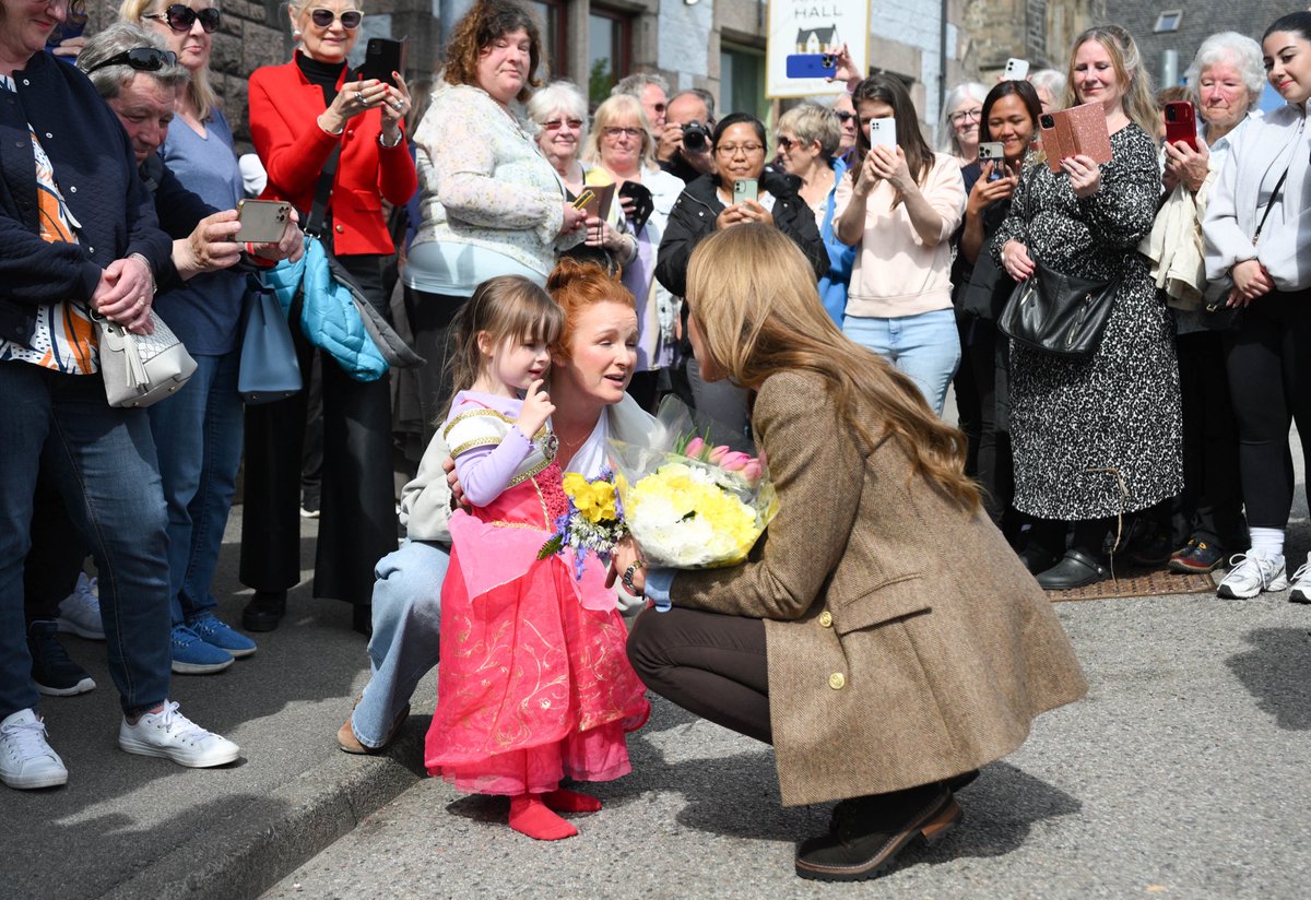 The Prince and Princess of Wales tweet media