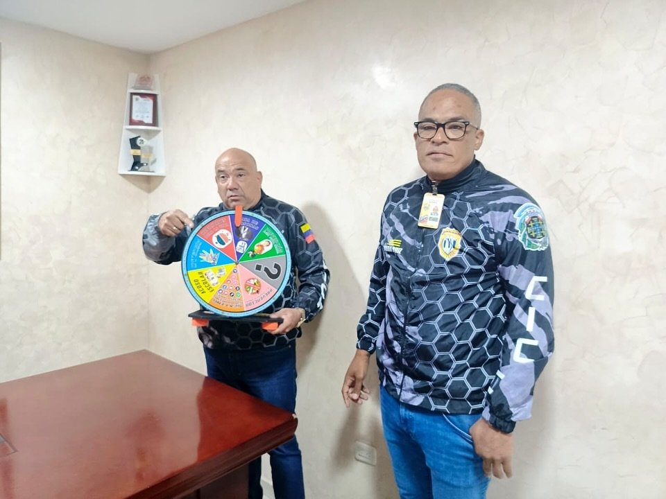 Director de la Redip Oriental supervisó los espacios de la DM Anaco 

El director de la Redip Oriental, C/G José Domínguez, continuó la supervisión de oficinas en la Delegación Municipal Anaco, estado Anzoátegui.