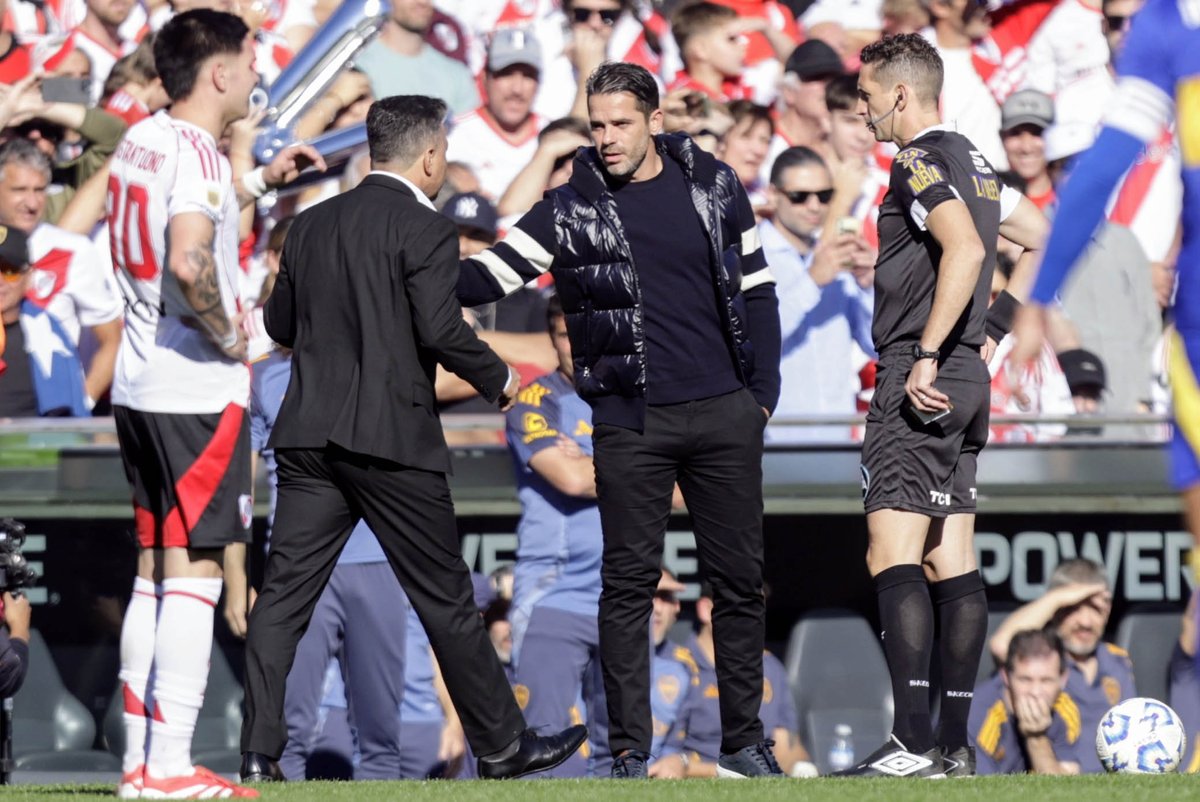 mavegol's tweet photo. 🙀Gago es la primera persona en la historia de Boca que termina su ciclo como jugador y como entrenador con una caída ante River

🔙El último como futbolista: derrota 1-3 en Madrid en 2018

🆕El último como DT: derrota 1-2 en el Monumental en 2025 https://t.co/cxjBPmilWR