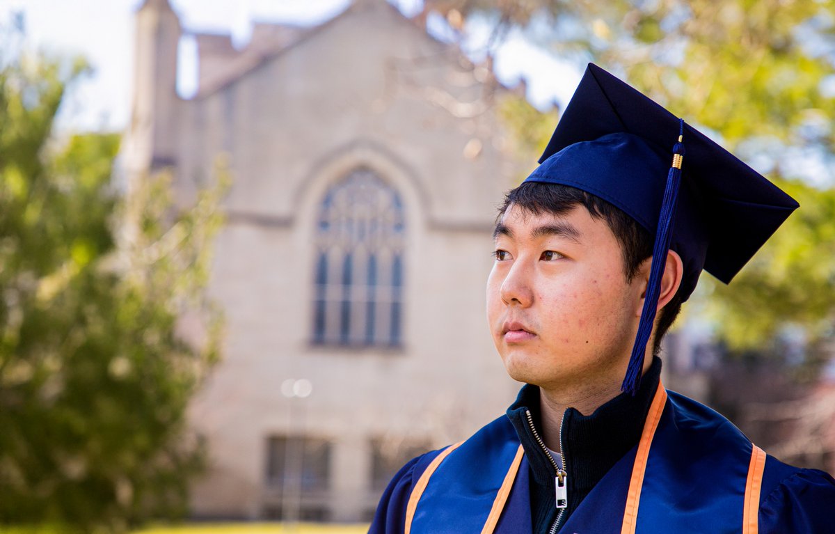 Check out what's new at Hope this graduation season in the Spring 2025 issue of News from Hope College: goho.pe/4cZCrBK

On the cover 📷 : Meet Jimmy Hwang ’25, a member of Hope Forward's first graduating cohort. Learn more about how Hope has been piloting this initiative