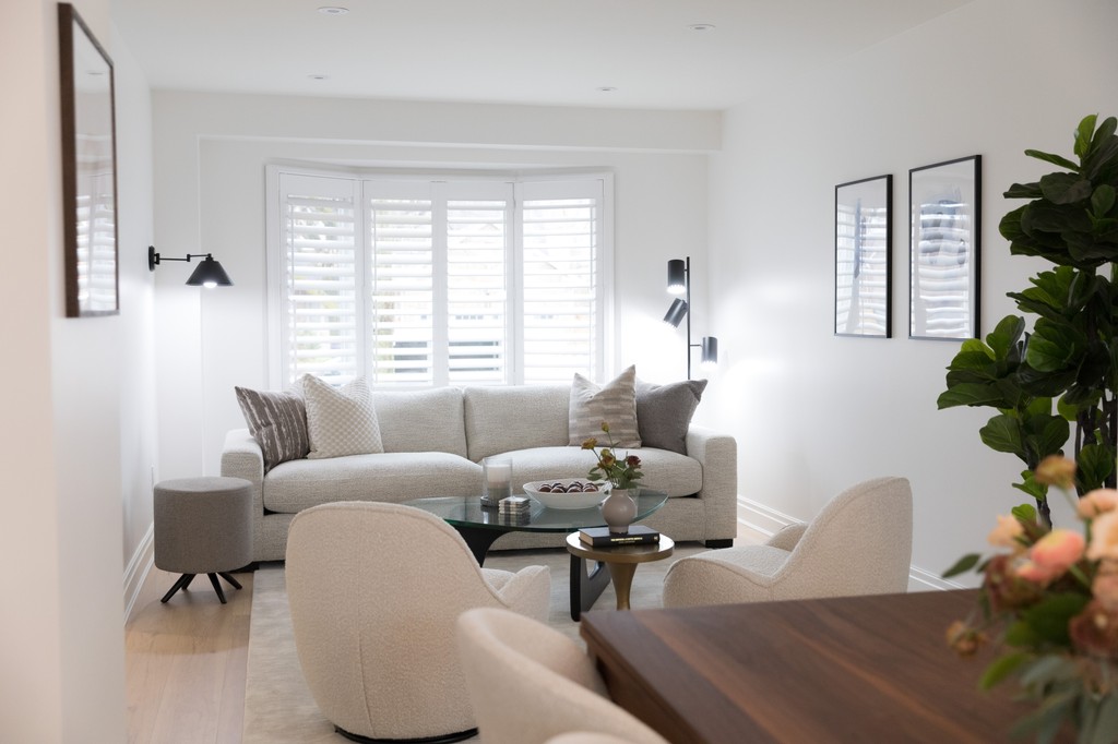 Surprise! We’re once again featured on HGTV’s Love It or List It! 🏡✨

From dining room chandeliers to dog-washing station sconces, our lights are shining bright in Katrina and Brian’s beautiful reno.

Catch it now on Max!

#SavoyHouse #LoveItOrListIt #HGTV #LightingDesign