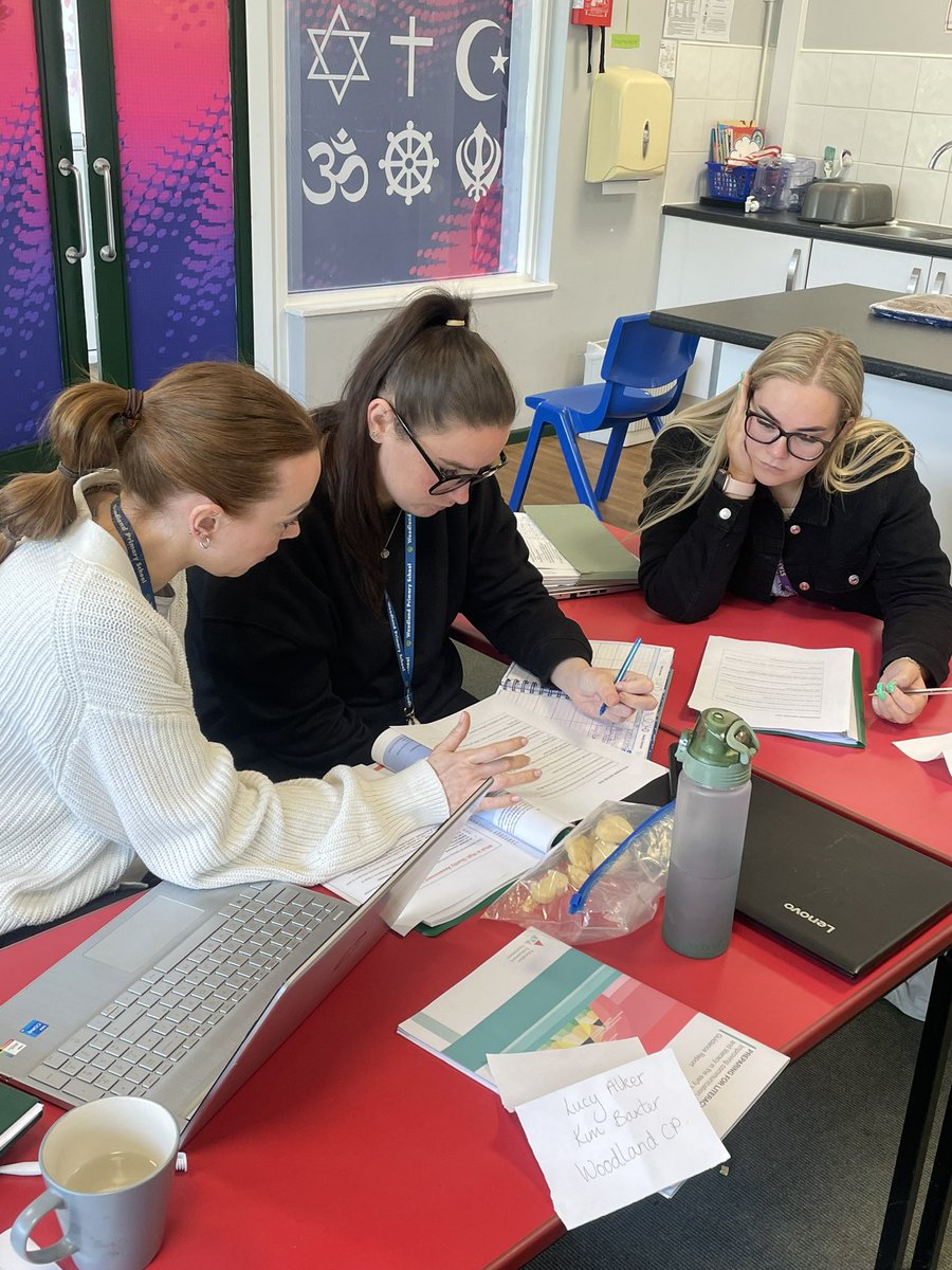 LancsResearch (@lancashirers) on Twitter photo Brilliant collaboration and sharing of expertise at day 2 of our Communication and Language Programme in partnership with Lancashire LA led by the truly wonderful Sarah and Catharine. Such fantastic engagement from all in attendance <a href="/rs_network/">Research Schools Network</a> <a href="/EducEndowFoundn/">EEF</a> <a href="/lancslpds/">Lancashire Professional Development Service (LPDS)</a> Brilliant collaboration and sharing of expertise at day 2 of our Communication and Language Programme in partnership with Lancashire LA led by the truly wonderful Sarah and Catharine. Such fantastic engagement from all in attendance <a href="/rs_network/">Research Schools Network</a> <a href="/EducEndowFoundn/">EEF</a> <a href="/lancslpds/">Lancashire Professional Development Service (LPDS)</a>