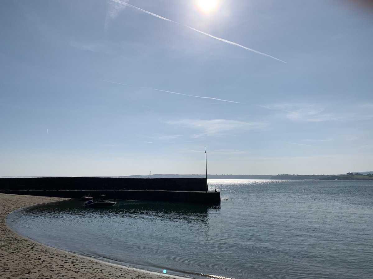 PatWilliams18's tweet image. A warm welcome awaits #Polkerris #Cornwall