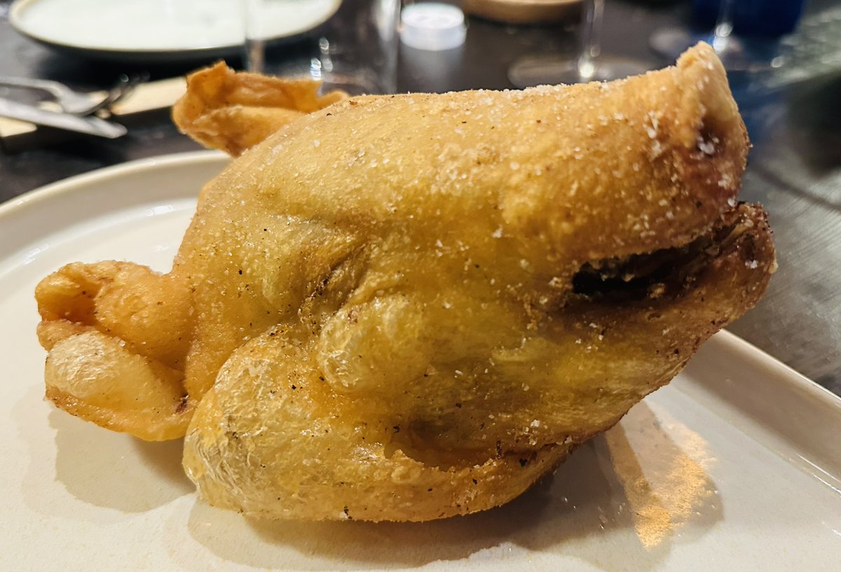 Poca gente se ha atrevido a jugar así con la casquería . 

-Tendón y navaja
-Riñones de conejo
-Corazones de pato 
-Cabeza de cochinillo 

<a href="/LaTasqueria/">La Tasquería</a> <a href="/ChefJaviEstevez/">ChefJaviEstevez</a>