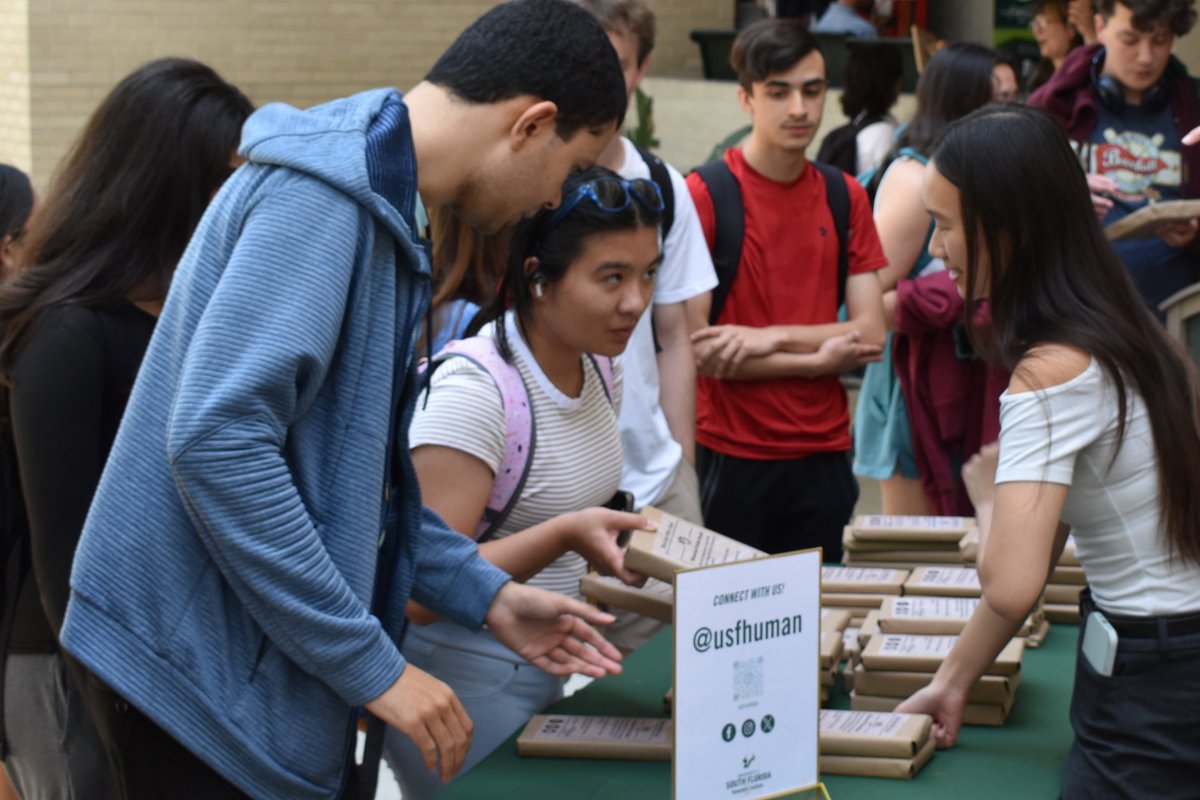 USFHuman's tweet image. Thank you to everyone who came to our Spring 2025 Blind Date with a Book event! We proudly gave away over 200 books this semester all from the historical fiction genre.  Keep an eye out for the book title reveal! Happy reading Bulls! #usfhuman #BlindDateWithaBook