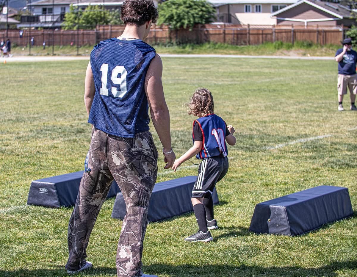 was so glad to give back to the community by attending the GW Graham kids camp and helping the younger generation!