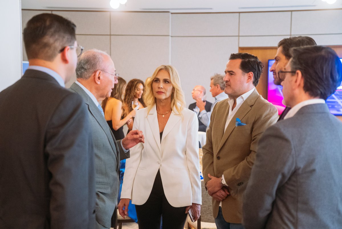 InmobiliaMexico's tweet photo. Presentamos desarrollos clave en destinos como Tulum, Mérida y Mayakoba, con la presencia del Cónsul General de México en Texas, Humberto H. Haddad. Un paso más en nuestra estrategia internacional de inversión inmobiliaria con propósito. https://t.co/lgZ5NVpp1q