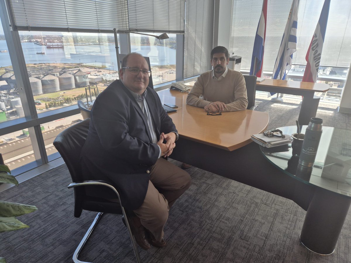 Hoy asumió el nuevo vicepresidente de Antel, Lic. Pablo Álvarez. Los mejores éxitos para él y Antel. Gracias a todo Antel! Gracias a Pablo <a href="/lanzadib/">Pablo Lanz Adib</a> y el <a href="/PartidoColorado/">Partido Colorado</a> por la oportunidad.