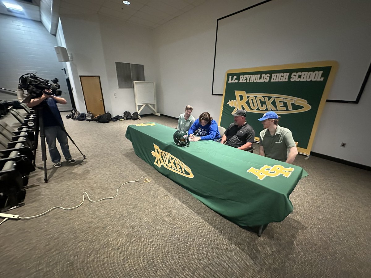 A big congrats to Connor Crain as he signs to continue his athletic and academic career at Mars Hill! Awesome job, Connor! 🚀

#ACReynoldsFootball #RPI #TheHill