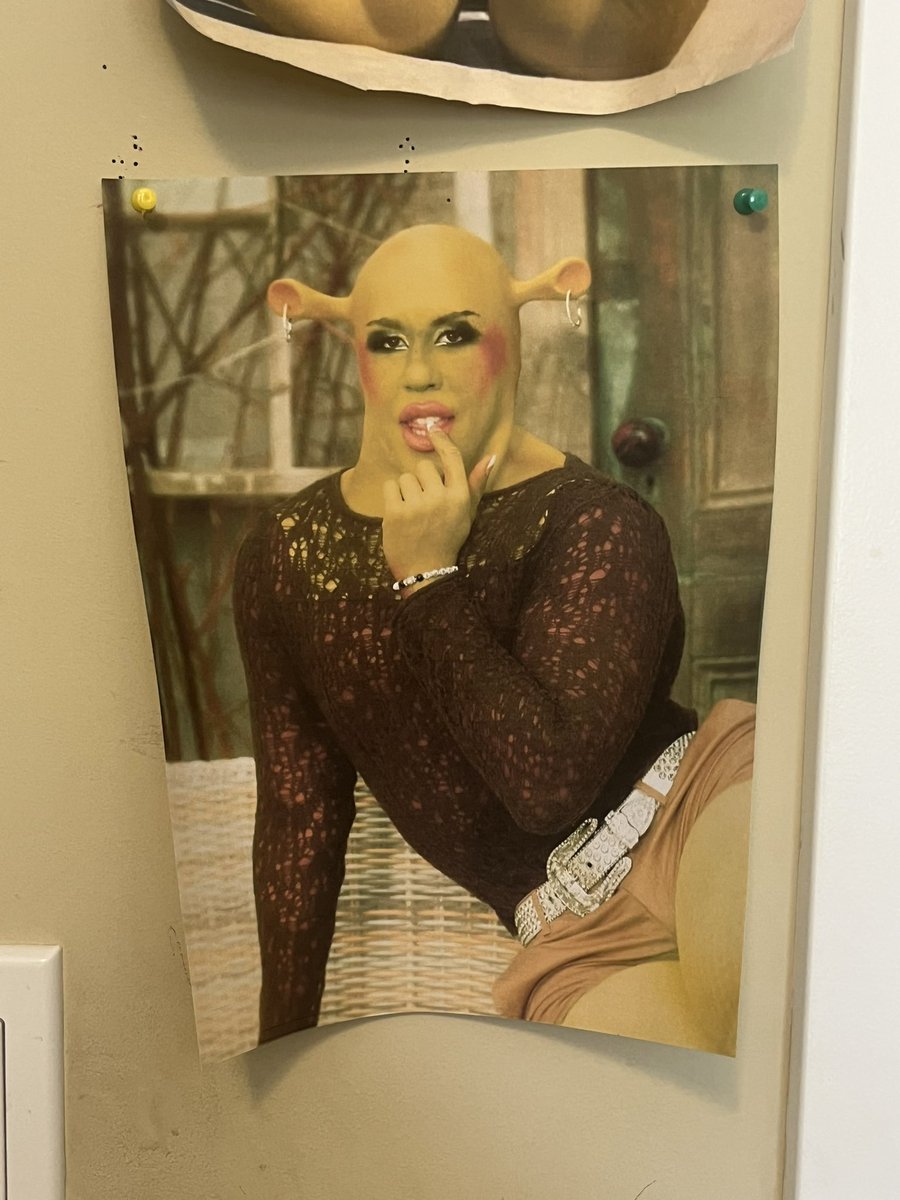 luv2themoon's tweet photo. why’d i get home to @Kori_kiing on my little brothers wall I- 😭 https://t.co/hUucgnHqBa